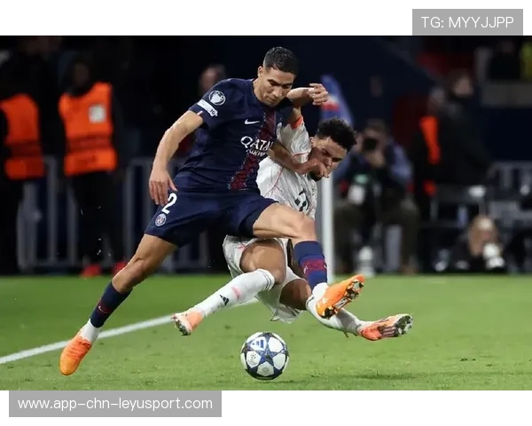 巴黎遭遇拜仁2-1败北，梅开二度的迪亚斯成为焦点，2021巴黎拜仁